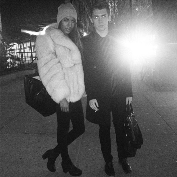 Saga Fox fur coat - Picture 2 of 7